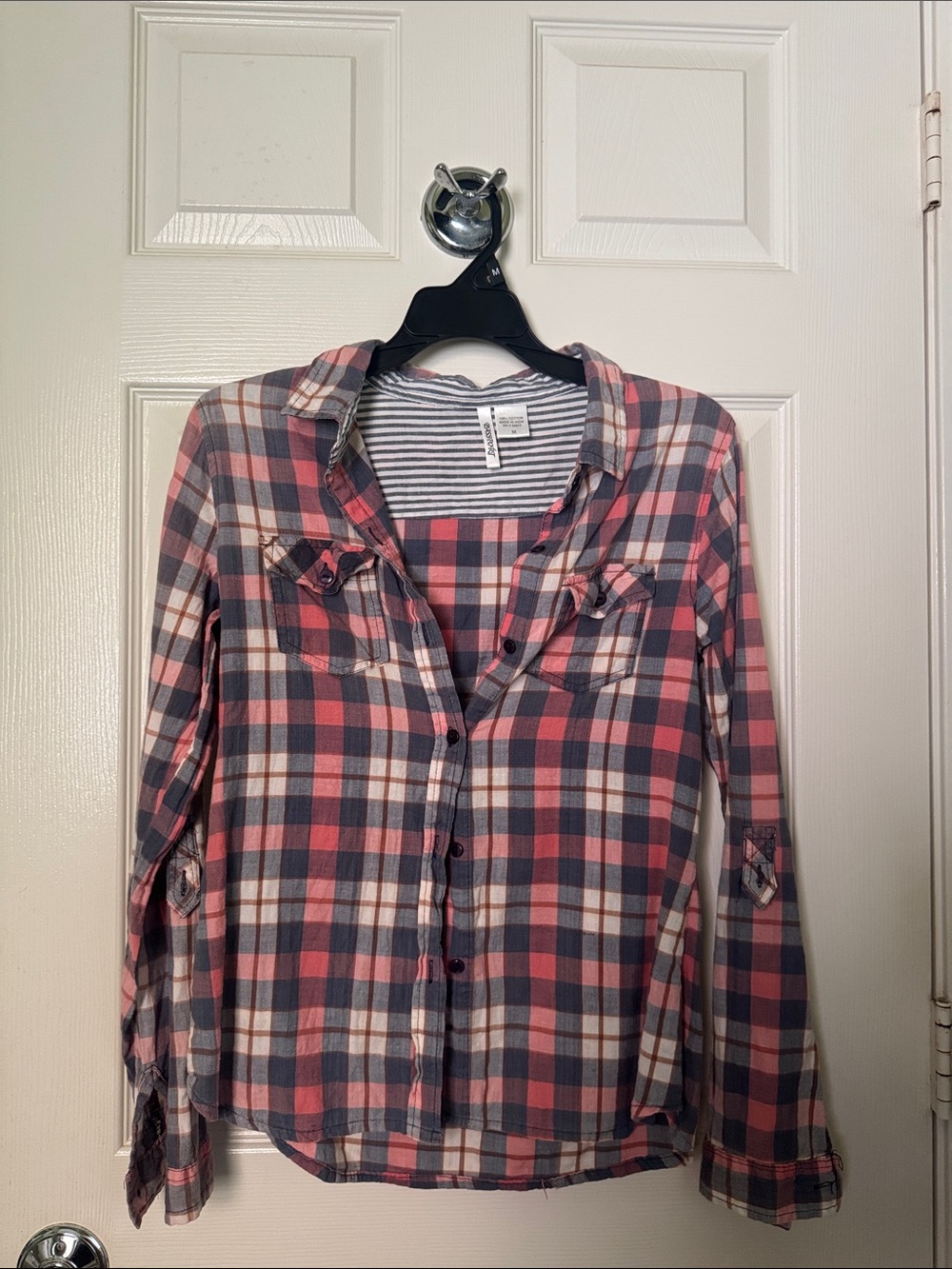 Women’s Pink & Gray Plaid Button-Up Shirt